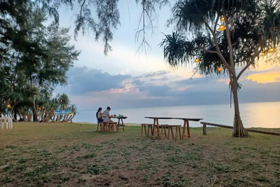 Delve into every tourist zone in Phuket Part 1: Northern Phuket 11 Relax at mai khao beach