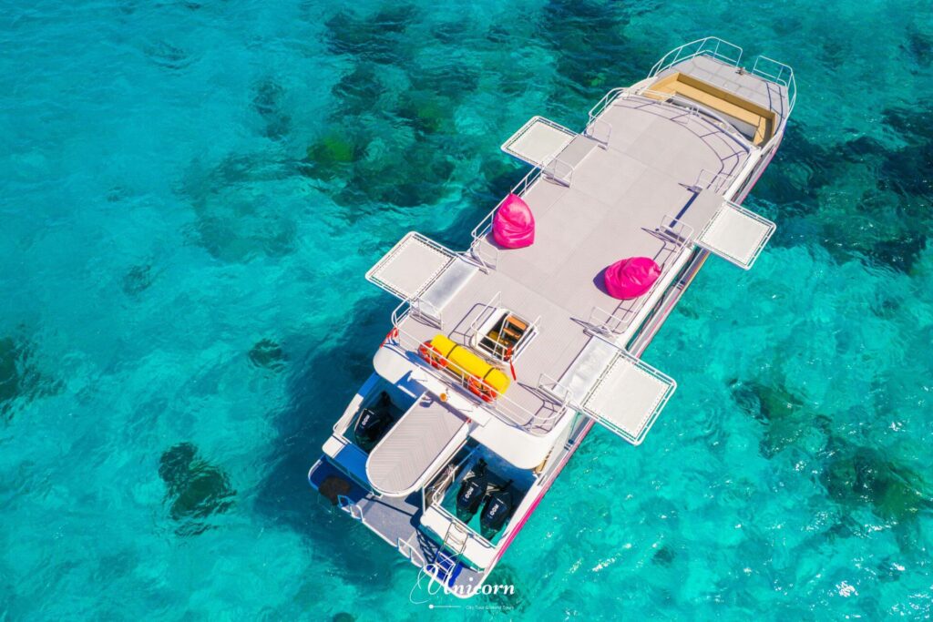 similan catamarun boat